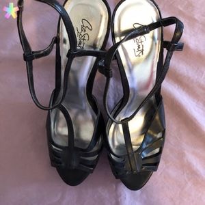 City Streets black heels, size 10M